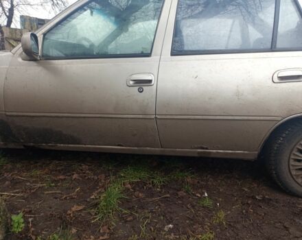 Бежевый Дэу Нексия, объемом двигателя 1.5 л и пробегом 317 тыс. км за 600 $, фото 4 на Automoto.ua