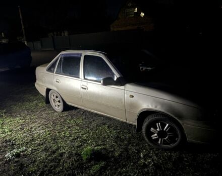 Бежевый Дэу Нексия, объемом двигателя 1.5 л и пробегом 498 тыс. км за 1420 $, фото 4 на Automoto.ua