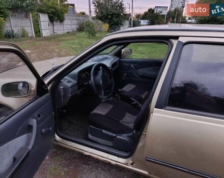 Бежевий Деу Нексія, об'ємом двигуна 1.5 л та пробігом 228 тис. км за 1200 $, фото 10 на Automoto.ua
