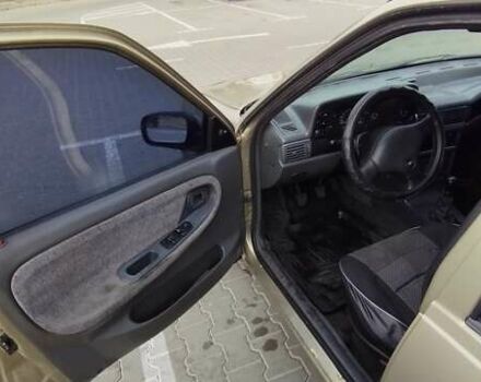 Бежевый Дэу Нексия, объемом двигателя 1.5 л и пробегом 230 тыс. км за 500 $, фото 5 на Automoto.ua