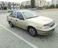 Бежевый Дэу Нексия, объемом двигателя 1.5 л и пробегом 230 тыс. км за 500 $, фото 1 на Automoto.ua