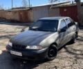 Бежевый Дэу Нексия, объемом двигателя 1.5 л и пробегом 250 тыс. км за 900 $, фото 1 на Automoto.ua
