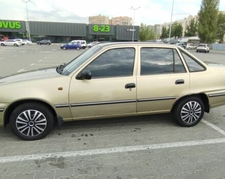Бежевый Дэу Нексия, объемом двигателя 1.5 л и пробегом 230 тыс. км за 500 $, фото 3 на Automoto.ua