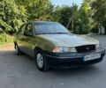Бежевый Дэу Нексия, объемом двигателя 1.5 л и пробегом 180 тыс. км за 2000 $, фото 1 на Automoto.ua