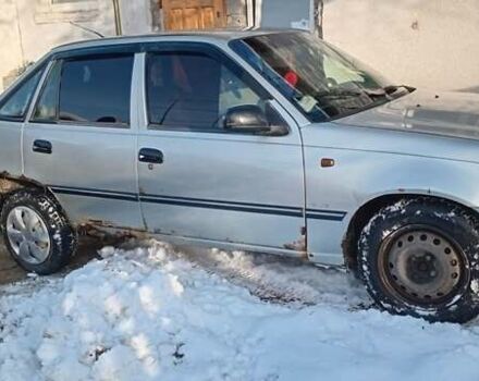 Бежевый Дэу Нексия, объемом двигателя 1.5 л и пробегом 260 тыс. км за 600 $, фото 1 на Automoto.ua