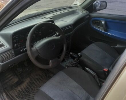 Бежевый Дэу Нексия, объемом двигателя 1.6 л и пробегом 157 тыс. км за 1000 $, фото 6 на Automoto.ua