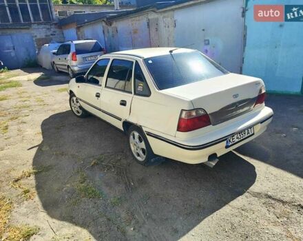 Бежевий Деу Нексія, об'ємом двигуна 1.6 л та пробігом 205 тис. км за 1600 $, фото 5 на Automoto.ua