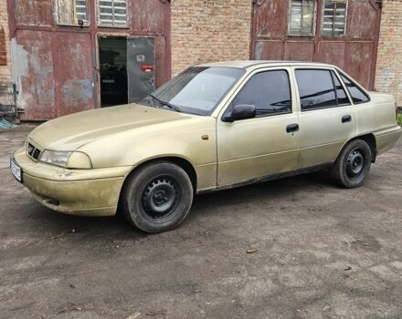 Бежевый Дэу Нексия, объемом двигателя 1.5 л и пробегом 234 тыс. км за 1150 $, фото 1 на Automoto.ua