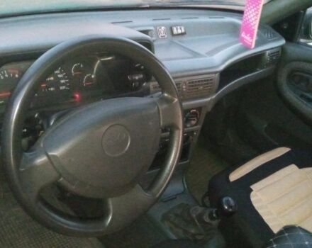 Бежевый Дэу Нексия, объемом двигателя 1.5 л и пробегом 137 тыс. км за 2100 $, фото 3 на Automoto.ua