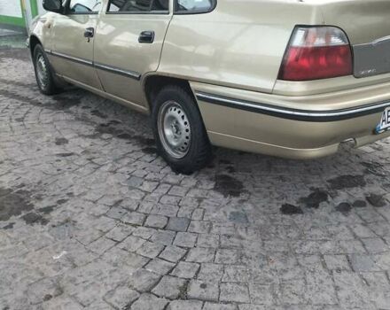 Бежевий Деу Нексія, об'ємом двигуна 1.5 л та пробігом 170 тис. км за 1200 $, фото 6 на Automoto.ua