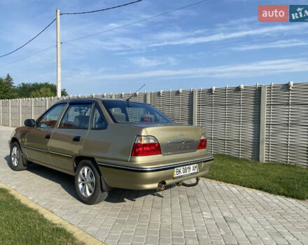 Бежевый Дэу Нексия, объемом двигателя 1.5 л и пробегом 69 тыс. км за 2900 $, фото 4 на Automoto.ua