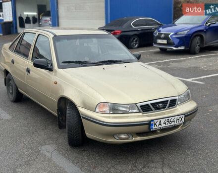 Бежевий Деу Нексія, об'ємом двигуна 1.5 л та пробігом 301 тис. км за 1800 $, фото 1 на Automoto.ua