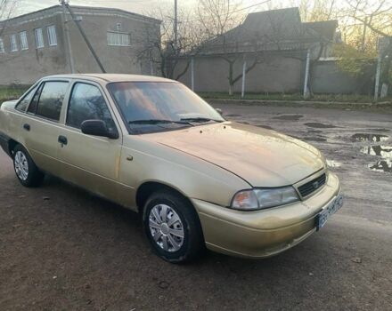 Бежевый Дэу Нексия, объемом двигателя 1.5 л и пробегом 200 тыс. км за 950 $, фото 1 на Automoto.ua