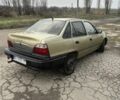 Бежевый Дэу Нексия, объемом двигателя 1.5 л и пробегом 337 тыс. км за 1400 $, фото 2 на Automoto.ua