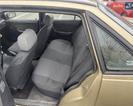 Бежевий Деу Нексія, об'ємом двигуна 1.5 л та пробігом 301 тис. км за 1800 $, фото 5 на Automoto.ua