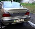 Бежевый Дэу Нексия, объемом двигателя 1.5 л и пробегом 270 тыс. км за 1400 $, фото 1 на Automoto.ua