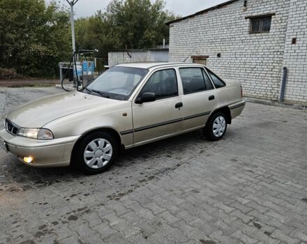 Бежевый Дэу Нексия, объемом двигателя 0 л и пробегом 260 тыс. км за 750 $, фото 2 на Automoto.ua