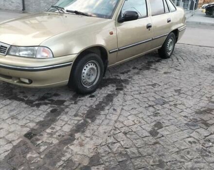 Бежевий Деу Нексія, об'ємом двигуна 1.5 л та пробігом 170 тис. км за 1200 $, фото 1 на Automoto.ua