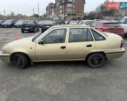 Бежевий Деу Нексія, об'ємом двигуна 1.5 л та пробігом 301 тис. км за 1800 $, фото 3 на Automoto.ua