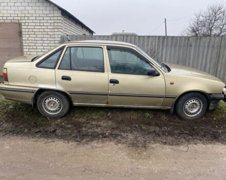 Бежевий Деу Нексія, об'ємом двигуна 1.5 л та пробігом 240 тис. км за 900 $, фото 1 на Automoto.ua