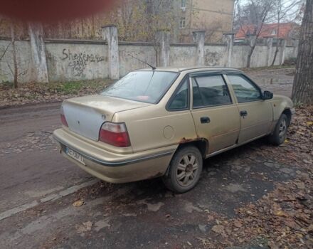 Бежевый Дэу Нексия, объемом двигателя 1.5 л и пробегом 368 тыс. км за 750 $, фото 1 на Automoto.ua