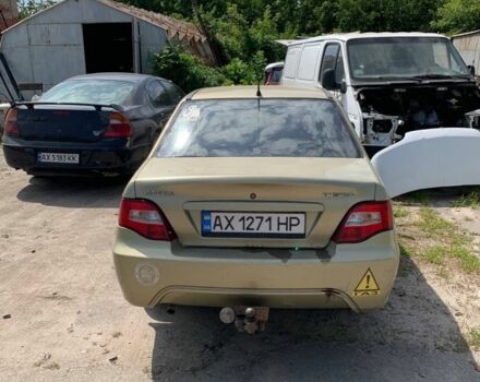Бежевый Дэу Нексия, объемом двигателя 1.5 л и пробегом 280 тыс. км за 900 $, фото 2 на Automoto.ua