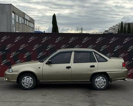 Бежевый Дэу Нексия, объемом двигателя 0 л и пробегом 111 тыс. км за 2600 $, фото 4 на Automoto.ua