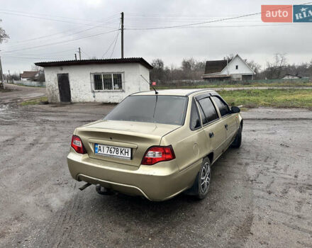 Бежевый Дэу Нексия, объемом двигателя 1.5 л и пробегом 254 тыс. км за 1950 $, фото 5 на Automoto.ua