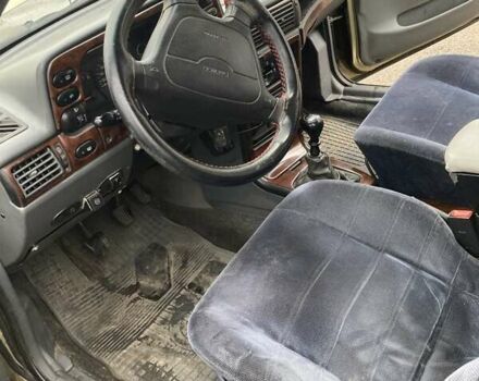 Бежевый Дэу Нексия, объемом двигателя 1.5 л и пробегом 183 тыс. км за 3000 $, фото 1 на Automoto.ua