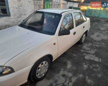 Бежевий Деу Нексія, об'ємом двигуна 1.5 л та пробігом 270 тис. км за 1900 $, фото 3 на Automoto.ua
