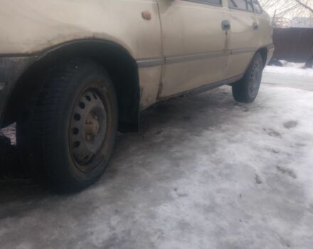 Бежевый Дэу Нексия, объемом двигателя 0 л и пробегом 200 тыс. км за 800 $, фото 2 на Automoto.ua