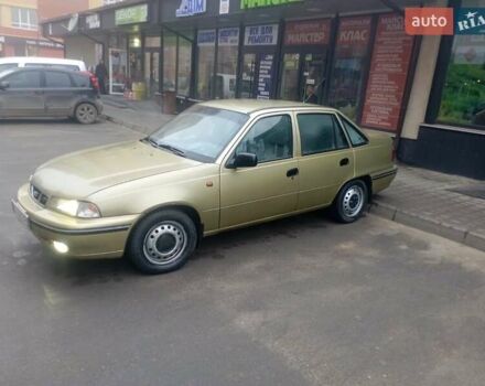 Бежевый Дэу Нексия, объемом двигателя 1.5 л и пробегом 162 тыс. км за 1600 $, фото 2 на Automoto.ua