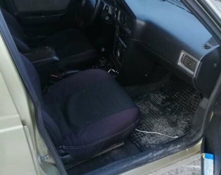 Бежевий Деу Нексія, об'ємом двигуна 1.5 л та пробігом 345 тис. км за 1000 $, фото 4 на Automoto.ua