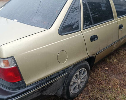 Бежевый Дэу Нексия, объемом двигателя 1.5 л и пробегом 192 тыс. км за 2000 $, фото 1 на Automoto.ua