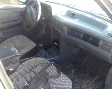 Бежевий Деу Нексія, об'ємом двигуна 1.5 л та пробігом 937 тис. км за 1100 $, фото 2 на Automoto.ua