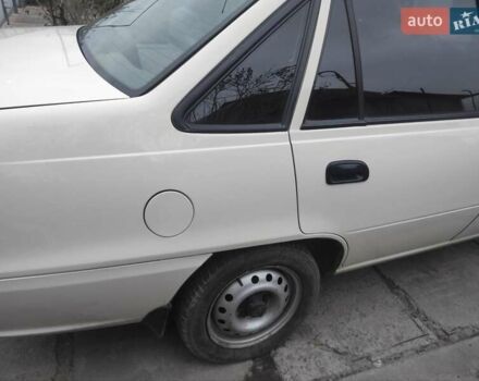 Бежевый Дэу Нексия, объемом двигателя 0 л и пробегом 90 тыс. км за 2800 $, фото 6 на Automoto.ua