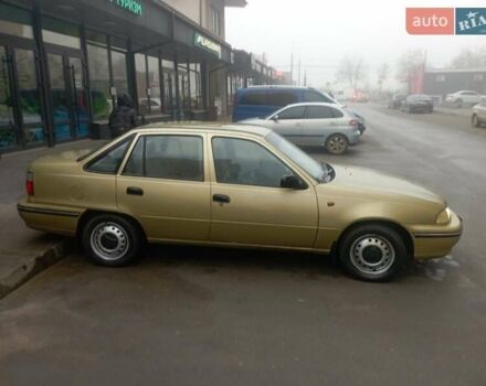 Бежевый Дэу Нексия, объемом двигателя 1.5 л и пробегом 162 тыс. км за 1600 $, фото 4 на Automoto.ua