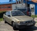 Бежевый Дэу Нексия, объемом двигателя 1.5 л и пробегом 172 тыс. км за 1700 $, фото 1 на Automoto.ua