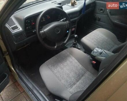 Дэу Нексия 2008 в Харькове на Automoto.ua Бежевый Дэу Нексия, объемом двигателя 1.5 л и пробегом 125 тыс. км за 2600 $, фото 4 на Automoto.ua
