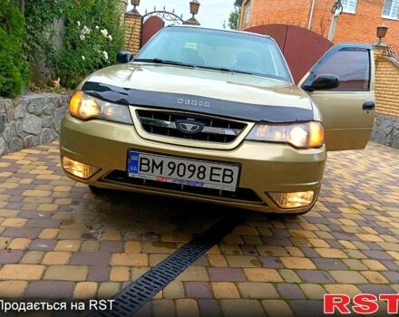 Бежевый Дэу Нексия, объемом двигателя 1.5 л и пробегом 111 тыс. км за 2600 $, фото 4 на Automoto.ua