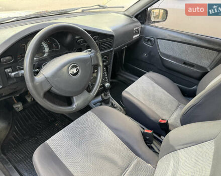 Бежевий Деу Нексія, об'ємом двигуна 1.5 л та пробігом 200 тис. км за 1500 $, фото 9 на Automoto.ua