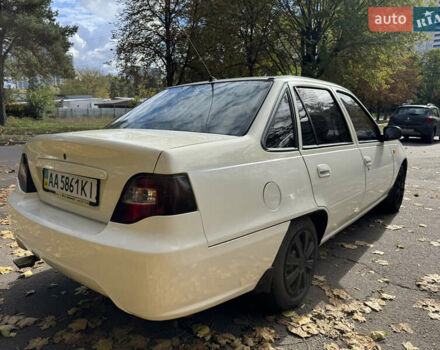 Бежевий Деу Нексія, об'ємом двигуна 1.5 л та пробігом 200 тис. км за 1500 $, фото 3 на Automoto.ua