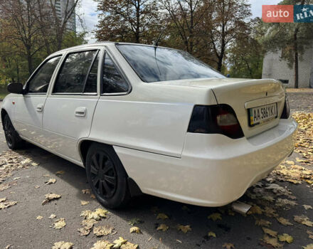 Бежевий Деу Нексія, об'ємом двигуна 1.5 л та пробігом 200 тис. км за 1500 $, фото 6 на Automoto.ua