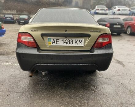 Бежевый Дэу Нексия, объемом двигателя 1.5 л и пробегом 137 тыс. км за 2300 $, фото 5 на Automoto.ua