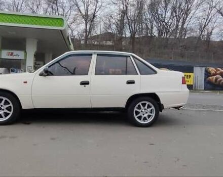 Бежевий Деу Нексія, об'ємом двигуна 1.5 л та пробігом 150 тис. км за 2199 $, фото 9 на Automoto.ua
