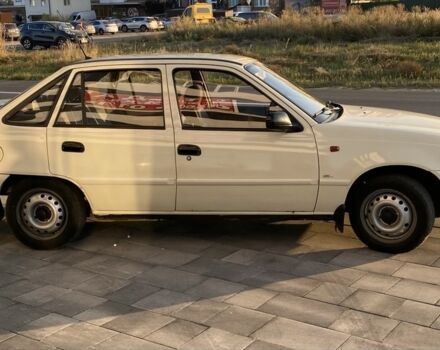 Бежевий Деу Нексія, об'ємом двигуна 1.6 л та пробігом 198 тис. км за 2200 $, фото 1 на Automoto.ua