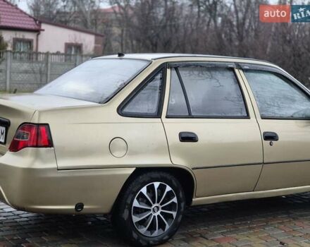 Бежевый Дэу Нексия, объемом двигателя 1.5 л и пробегом 133 тыс. км за 1799 $, фото 3 на Automoto.ua