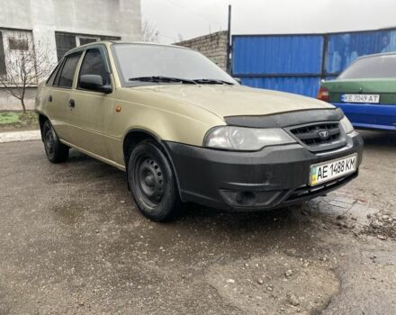 Бежевый Дэу Нексия, объемом двигателя 1.5 л и пробегом 137 тыс. км за 2300 $, фото 2 на Automoto.ua