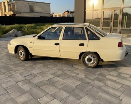 Бежевий Деу Нексія, об'ємом двигуна 1.6 л та пробігом 198 тис. км за 2200 $, фото 4 на Automoto.ua