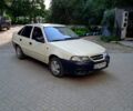 Бежевый Дэу Нексия, объемом двигателя 1.5 л и пробегом 225 тыс. км за 980 $, фото 2 на Automoto.ua